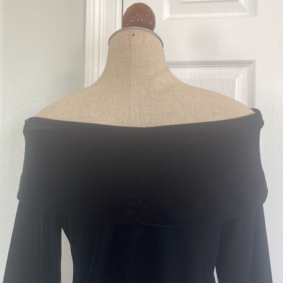 New York & company stretch top off the shoulder velvet 3/4 sleeve women’s size M - Picture 5 of 11